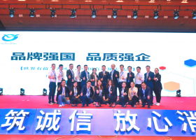 廣州工業(yè)提升門廠家-廣州奇翔創(chuàng)造良好的消費(fèi)環(huán)境！